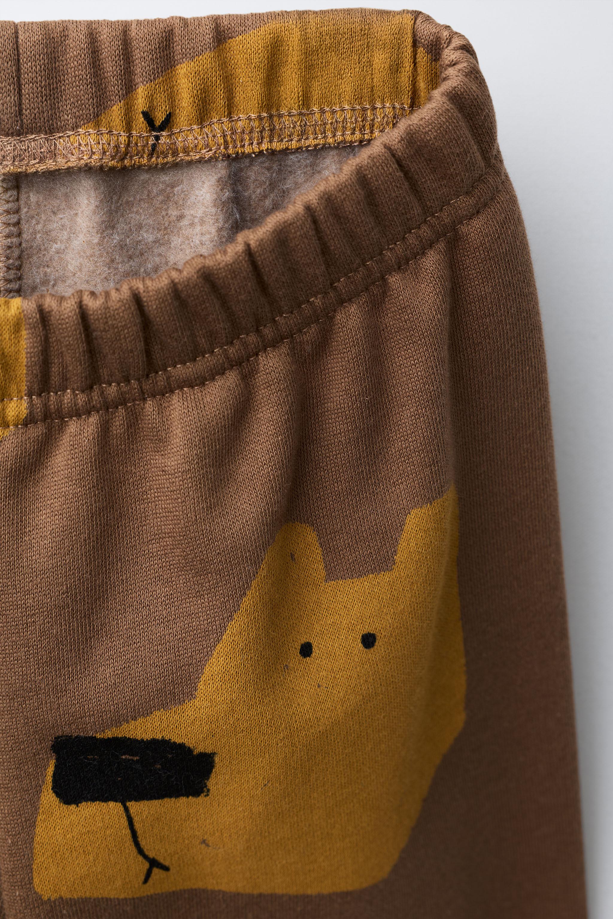 BEAR JOGGING SWEATSHIRT AND JOGGER PANTS SET